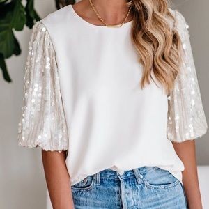 NWT ✨ Vici Sequin Puff Sleeve Top
